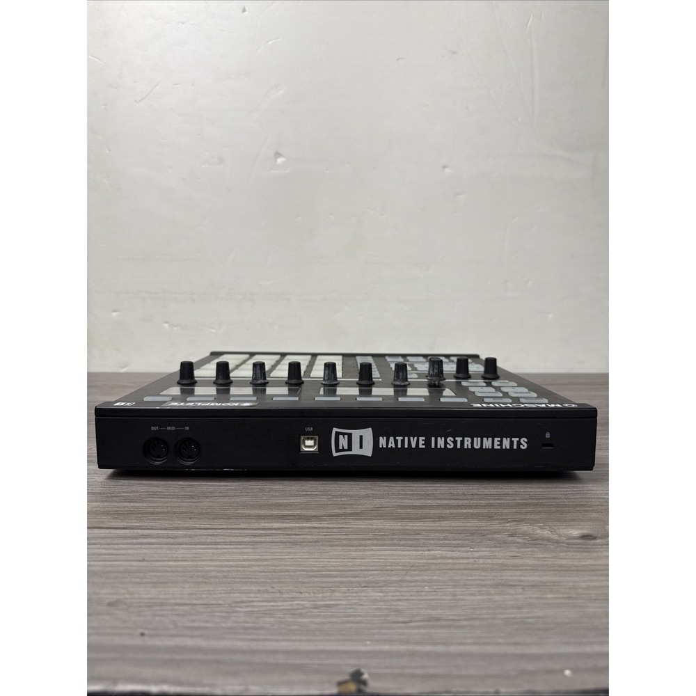 Native Instruments NI Maschine Controller MK1 - Picture 8 of 12
